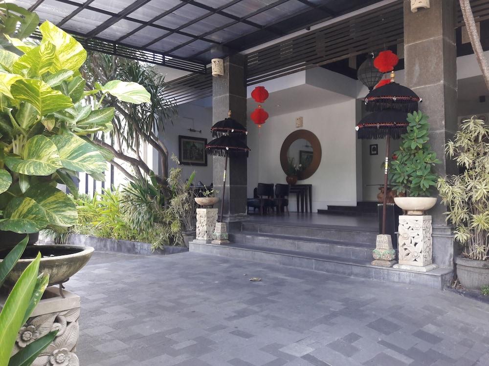 The Radiant Hotel 3*